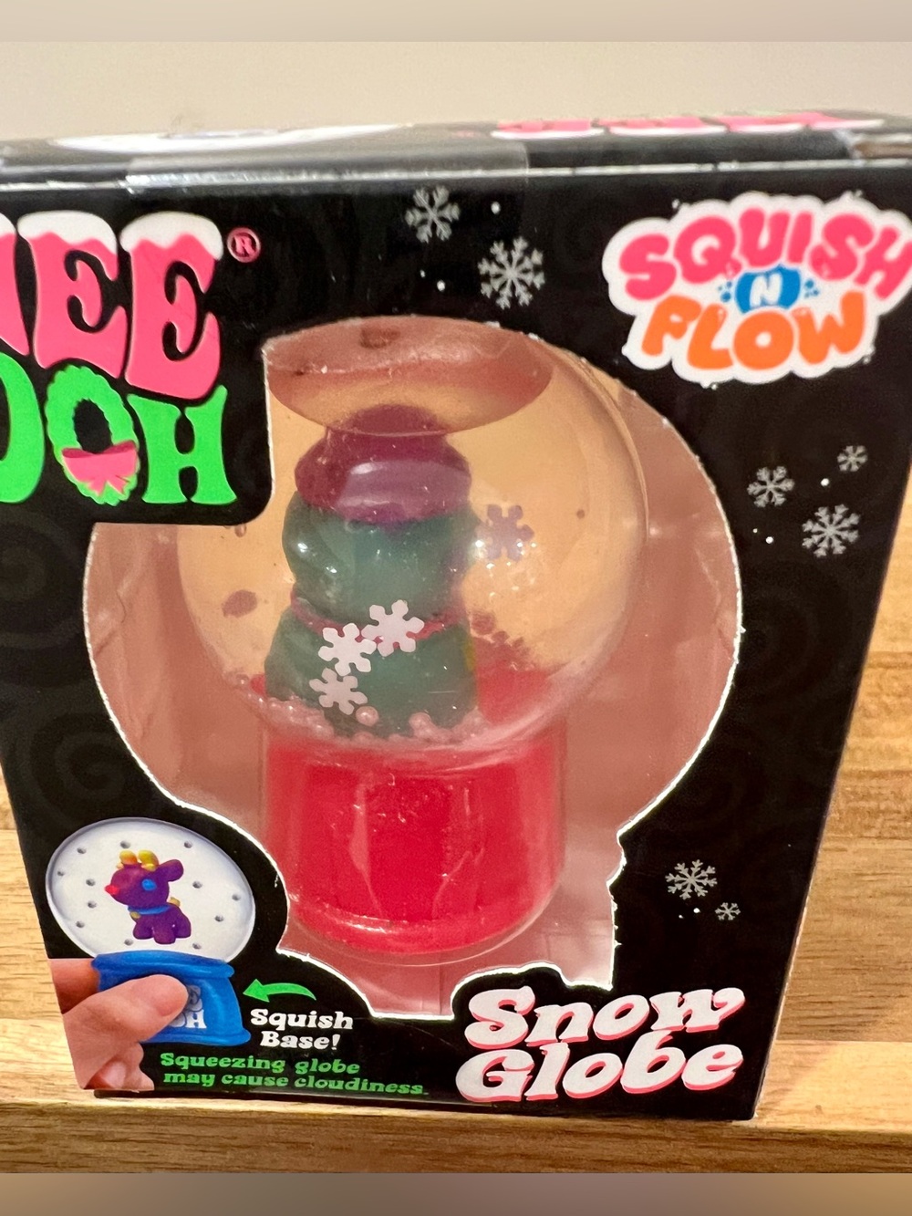 π₯ βοΈ NeeDoh Snow Globe - Groovy the Dohman Squish 'n Flow π©·π©΅ - Picture 3 of 7